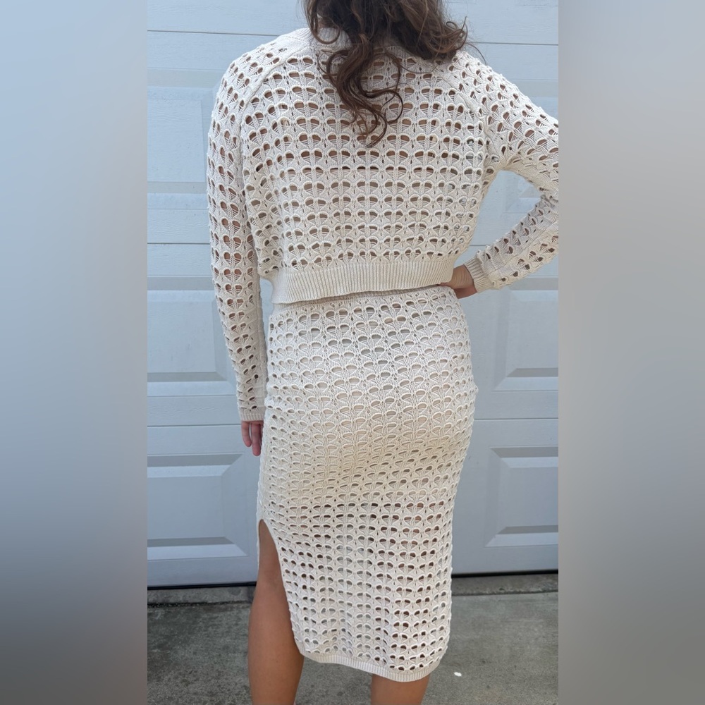 2 Piece Set - Picture 2 of 9